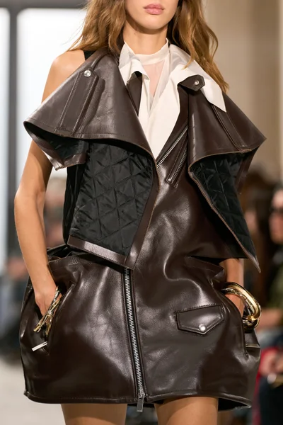 Look 43